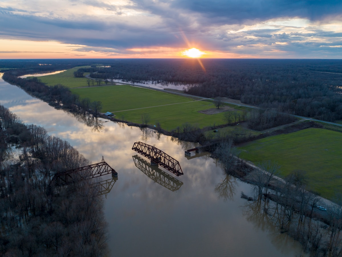 Mississippi River aerial — sell your mortgage note in Mississippi